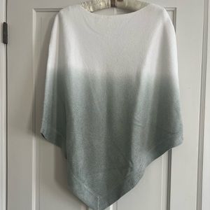 NWT Barefoot Dreams Ocean Breeze Poncho